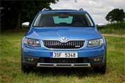 Škoda Octavia Scout 2014 26.jpg