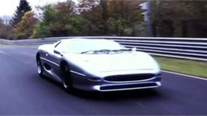 Jaguar XJ220 a XKR-S na Nürburgringu