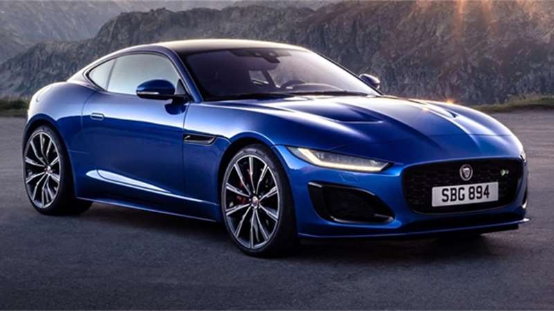 Jaguar F-Type prošel modernizací. Má novou tvář, ztratil V6, ale osmiválec zůstal