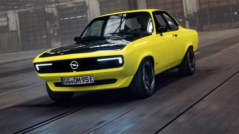 Opel Manta GSe Elektromod oficiálně: Je to elektromobil s manuálem a švihadly! 