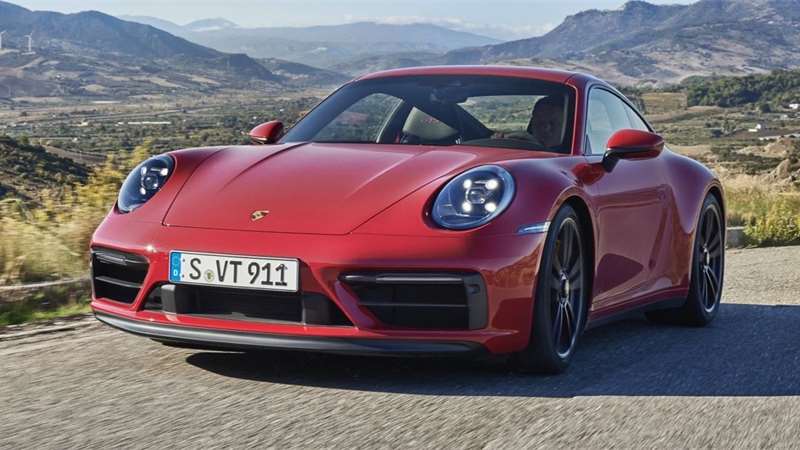 Nové Porsche 911 GTS oficiálně: Černé detaily a 480 koní doplňují díly z Turba 
