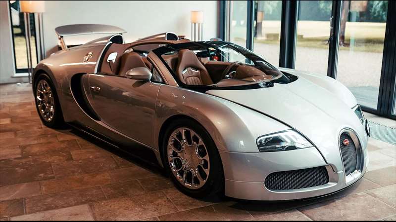 Bugatti představilo svůj program La Maison Pur Sang na loňské akci Rétromobile. V rámci něj nabízí renovace všech svých vozů. Zdroj: Bugatti