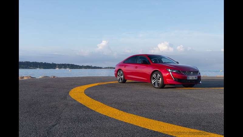 Nový Peugeot 508 přijíždí na český trh