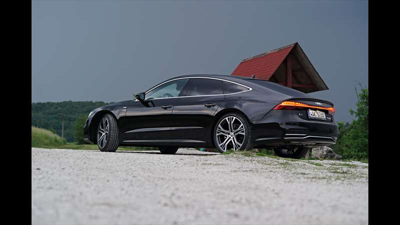 | Audi A7 Sportback 50 TDI quattro Foto: stealth01,  Akcelerace Videoblogy 