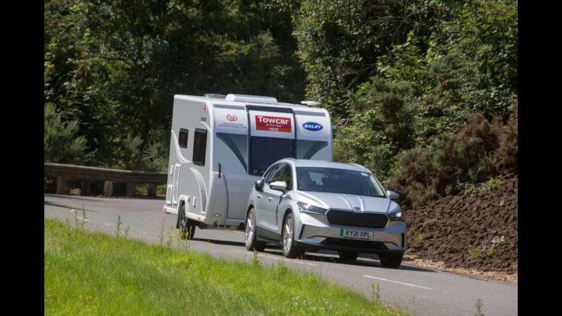  Karavany pod 1100 kg/elektromobily:  Škoda Enyaq iV 80 Lounge Zdroj: Caravan and Motorhome Club