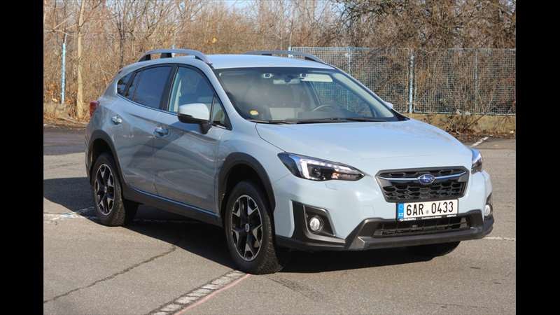 Auto spíše než SUV připomíná zvýšený hatchback /Subaru XV