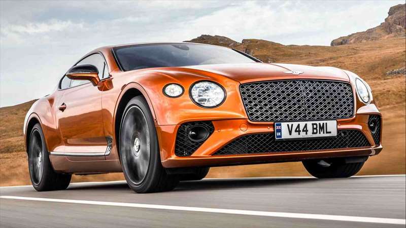 Bentley má nabídku modelu Continental GT postavenou přesně dle preferencí klientů. Zájemci vyžadující luxus sáhnou po linii Azure s V8, zatímco vyznavači sportovnějšího stylu zvolí výbavu Speed s W12. Bentley