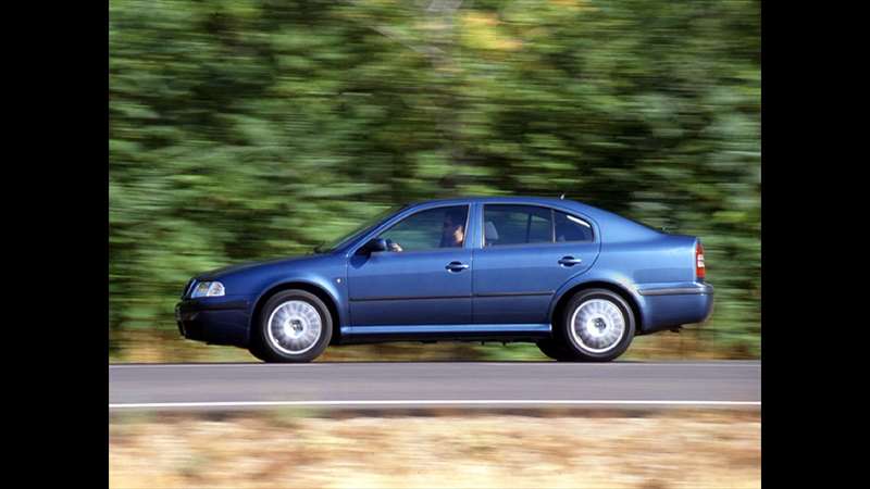 První aplikací motoru 1.9 TDI bylo Audi 80 z roku 1991, poslední Octavia Tour – v ní verze s rotačním čerpadlem vydržela až do roku 2010