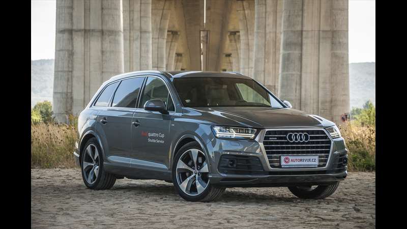 Audi Q7 dorazilo do testu v provedení 3.0 TDi quattro o výkonu 200 kW. 