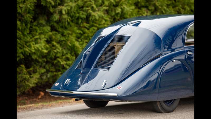 Podle všeho byl vůz využíván až do sedmdesátých let a poté se schoval do stodoly na Slovensku. Zdroj:  RM Sotheby´s 