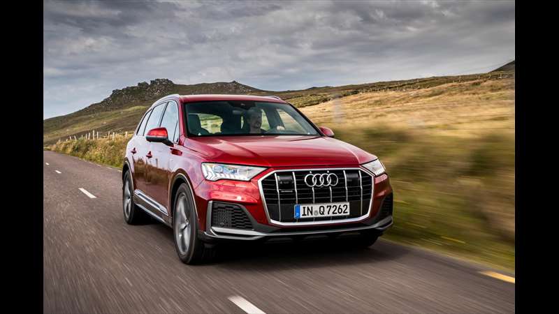 | Audi Q7 50 TDI a 55 TFSI po faceliftu Foto: Audi